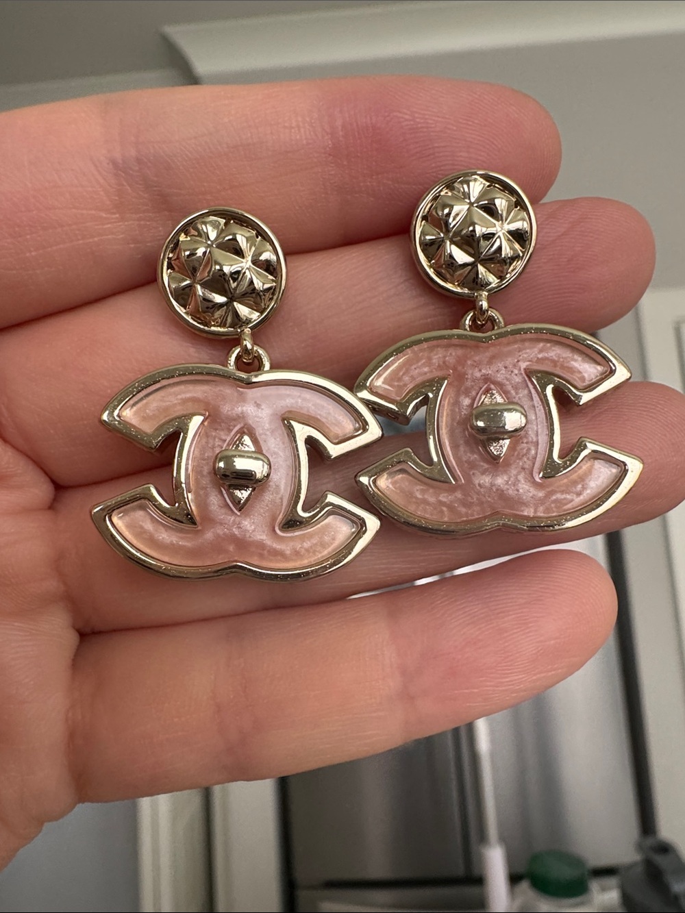 CC Style Coco Mark Swing Earrings Beige Gold Metal Pink Resin